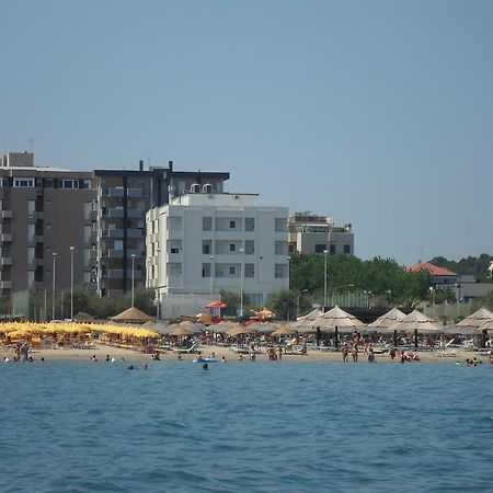 Hotel Mare Pésaro Exterior foto